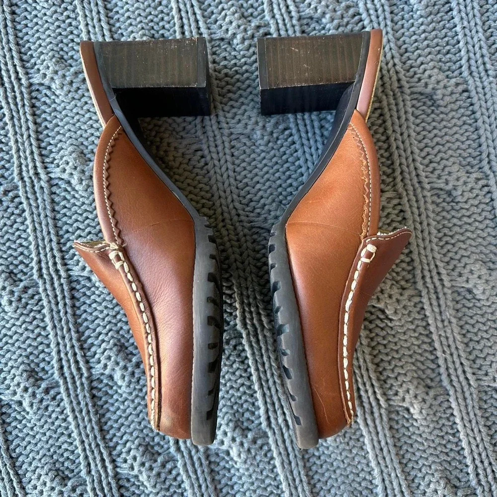 Tommy Hilfiger Brown Leather Mule Heels Size 5.5M 🤎 - Picture 3 of 8